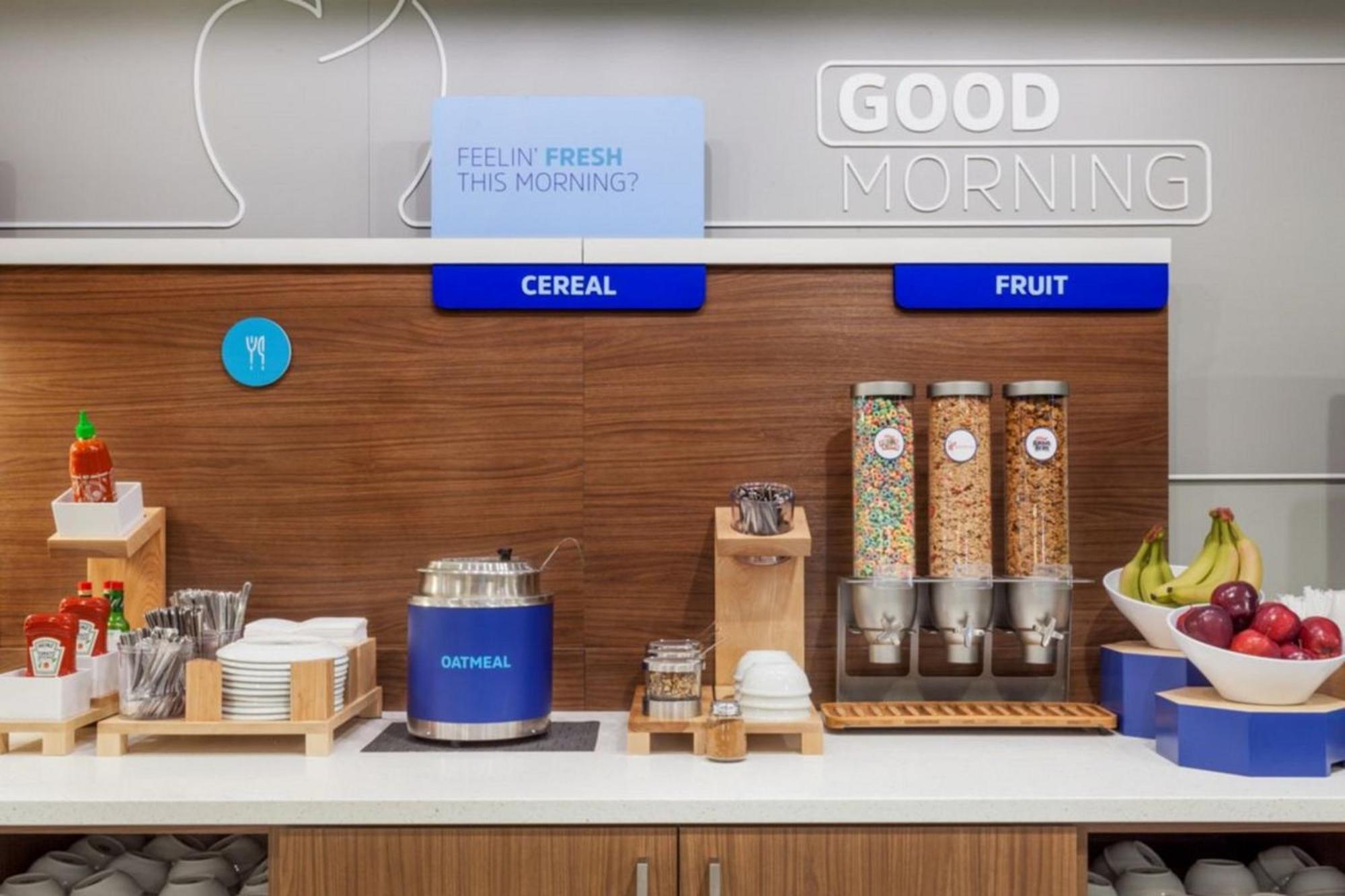 Holiday Inn Express & Suites Chicago - Oak Forest By Ihg المظهر الخارجي الصورة