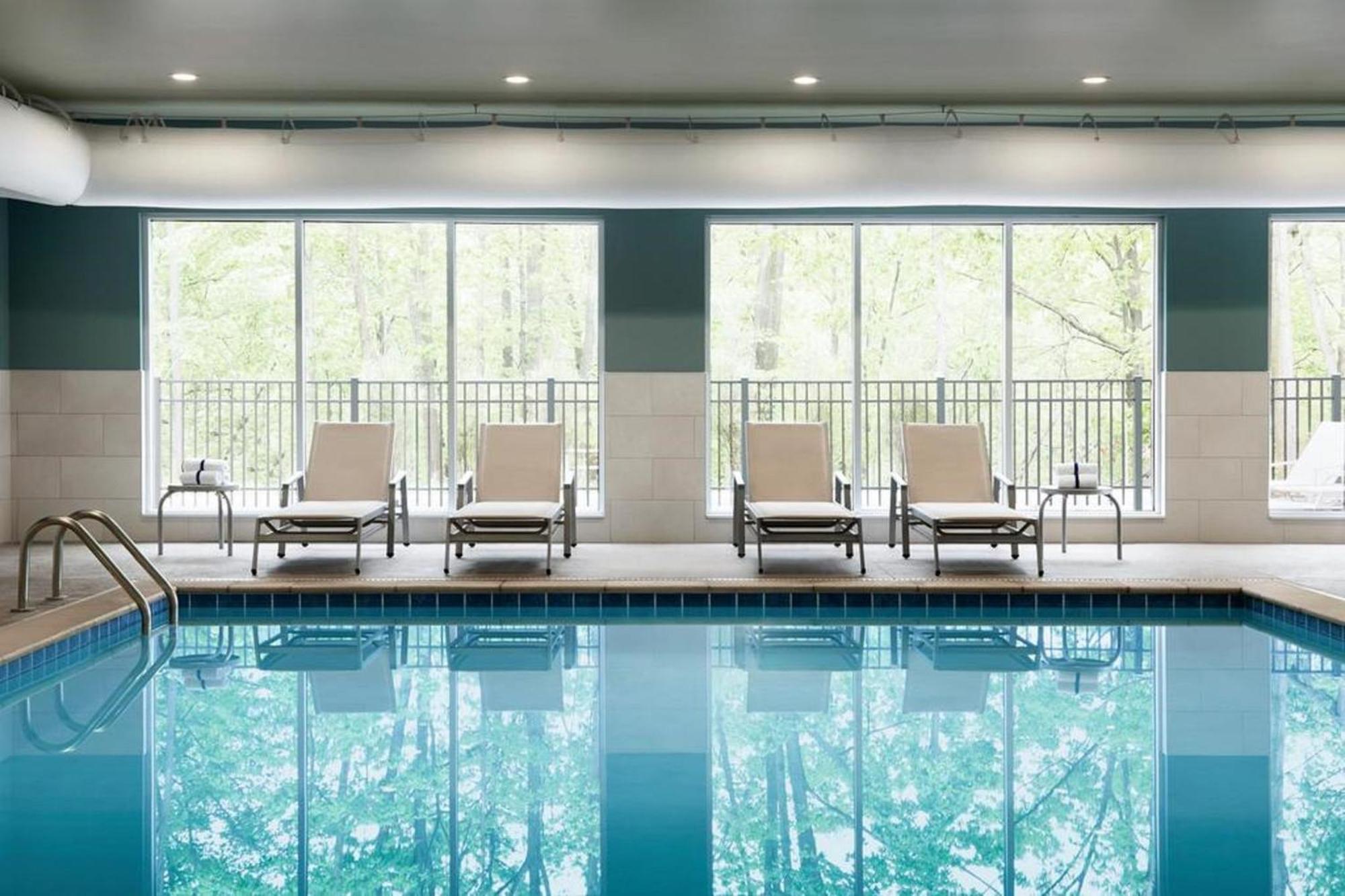 Holiday Inn Express & Suites Chicago - Oak Forest By Ihg المظهر الخارجي الصورة